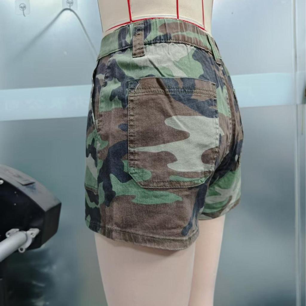 European & American Women's Camouflage Denim Shorts, Casual Comfort with Half Elastic Waistband for Summer.