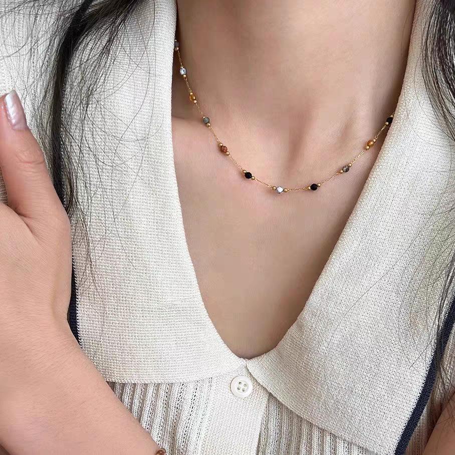 Kleurrijke Natuursteen Patchwork Ketting voor Dames - Elegante, Modieuze, Veelzijdige Sleutelbeenketting