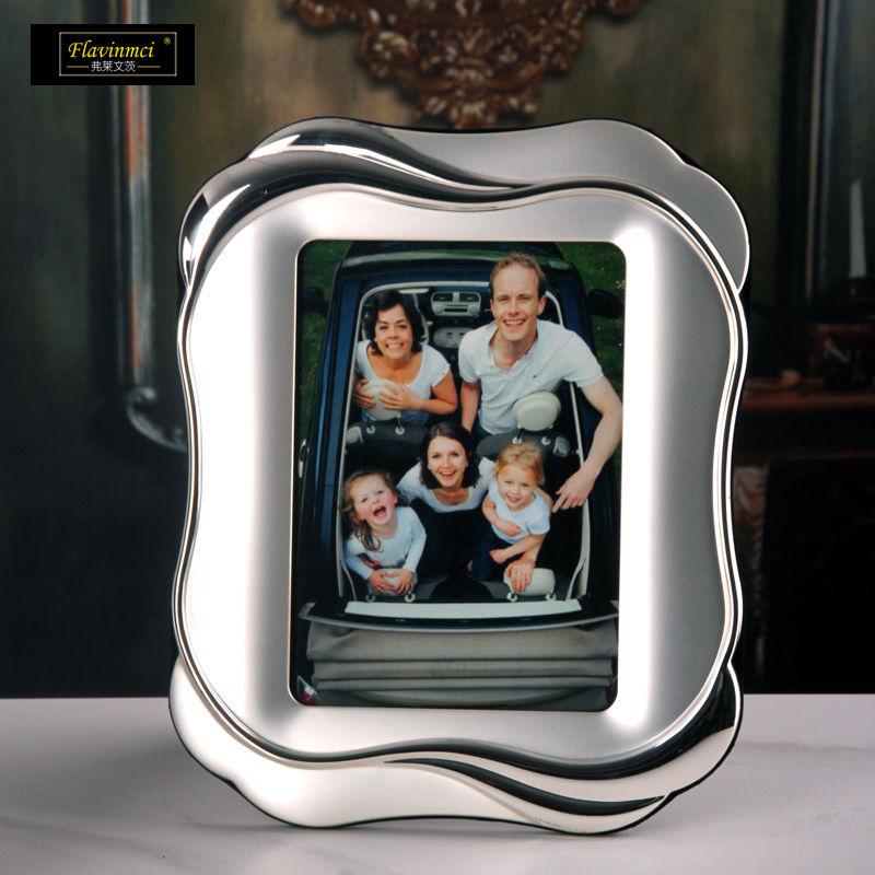 

Italian Minimalist Photo Frame Nordic Creative Designer Metal Bedroom Photo Frame Living Room Home Decor 6 inches