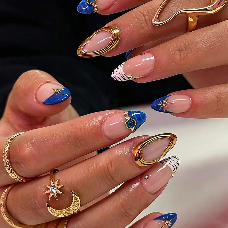 Short Almond-shaped Gilt Wearable Manicure Nails European And American Blue Gemstone Blush Nails Removable Fake Nails