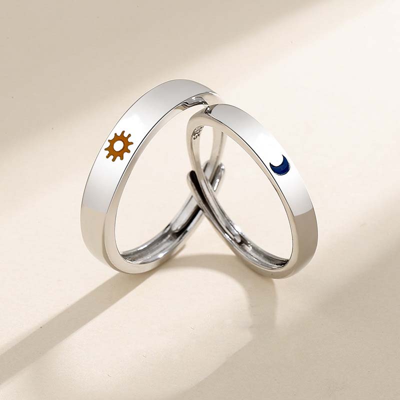2Pcs Sliver Color Sun Moon Couple Rings for Women Men Simple Heart Matching Open Adjustable Finger Ring Set Wedding Jewelry Gift