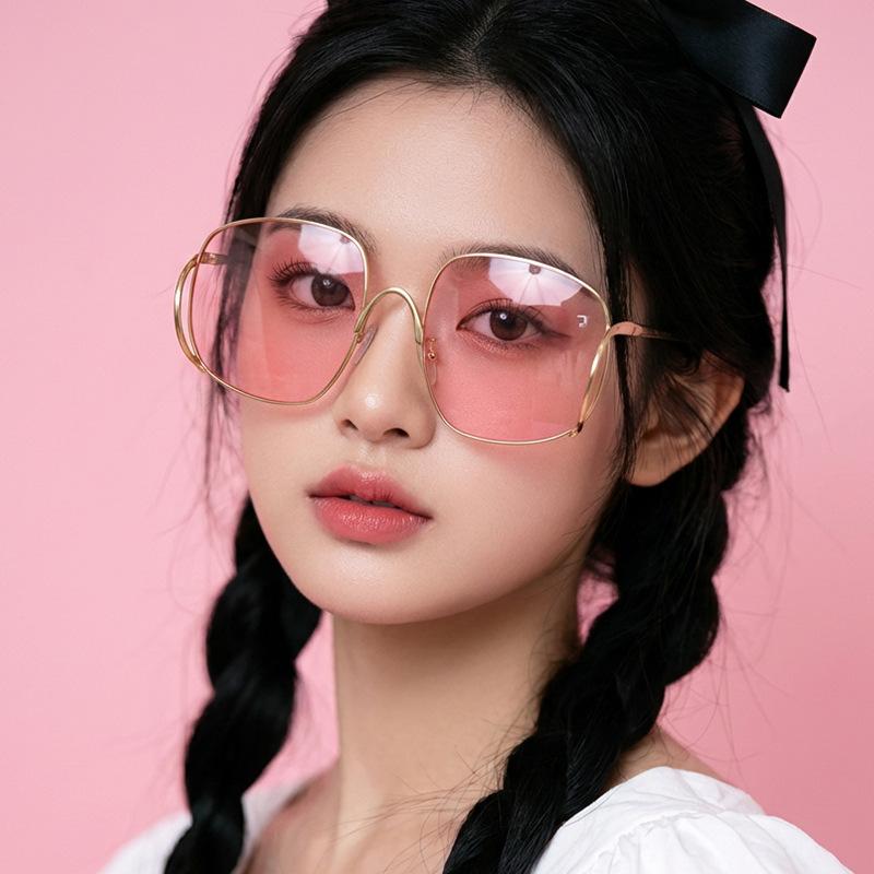 Retro big frame metal sunglasses women, European and American ins high-end sunglasses punk hip-hop party glasses tide