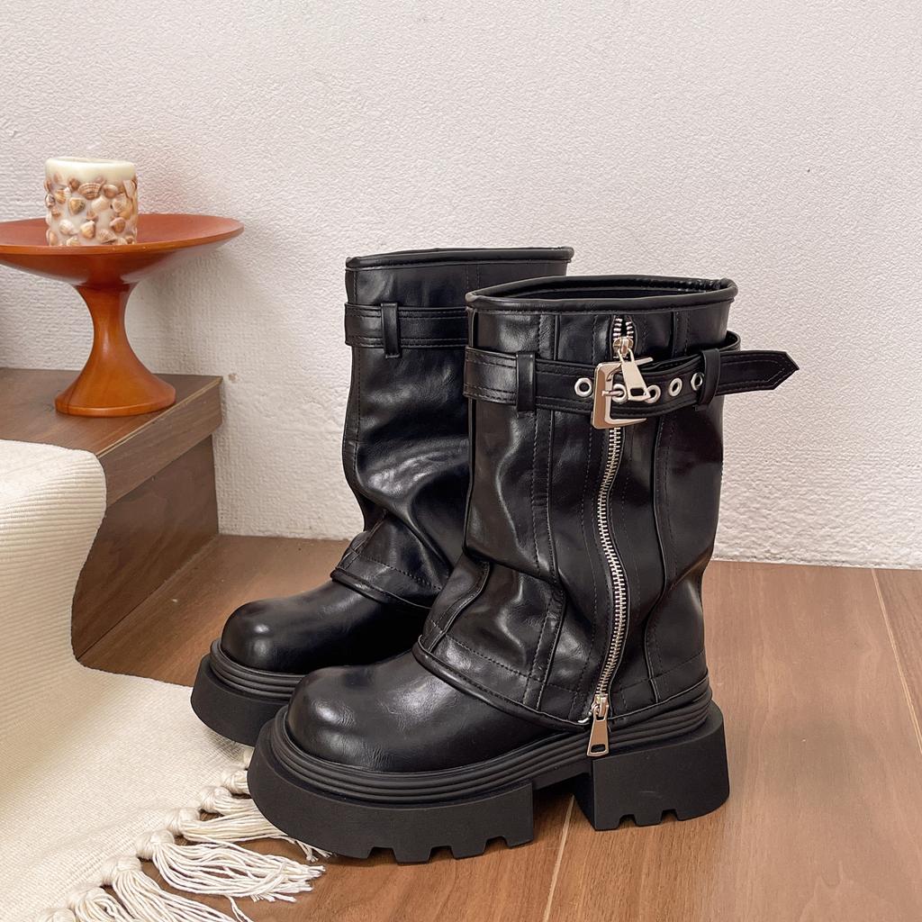 Botas de Cano Curto Punk de Inverno para Mulheres com Fivela de Cinto Fashion Plataforma Sola Grossa Sapatos Femininos Modernos Botas Curtas Para Mulher