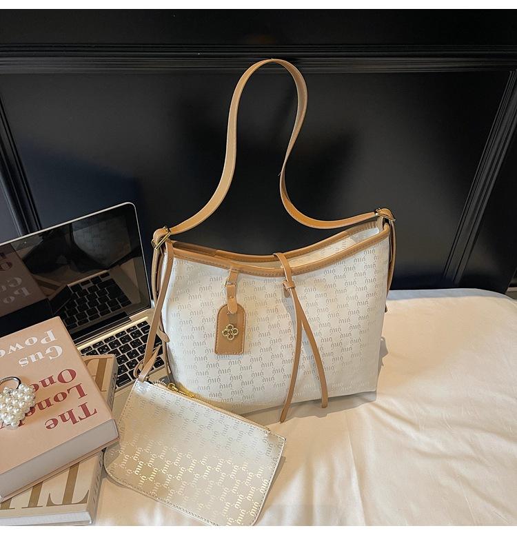 

Light luxury retro presbyopia large capacity shoulder crossbody portable tote bag women s 2025 new high-end casual bag