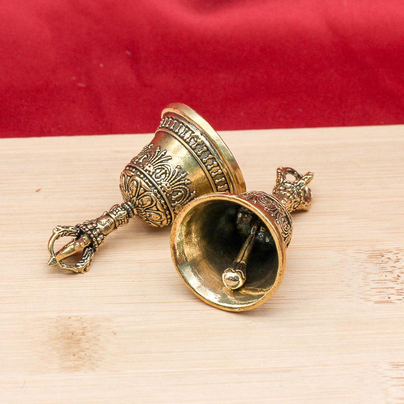 Cloche en laiton tibétain Vajra Main-Crankée Démons-Domptant Pendentif