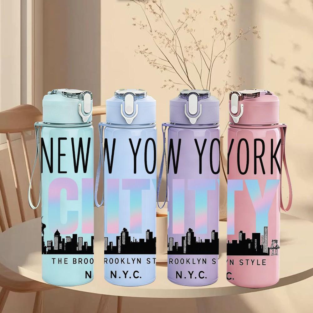 1PC New York City Skyline 750ml Color Plastic Sports Water Bottle Leakproof Flip Straw Lid Suitable for Sports Office Home Use