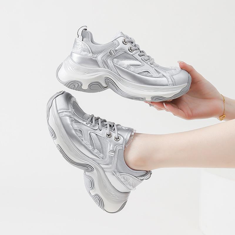 Strictly selected 2025 women's shoes with soft soles are not tired of feet, dad shoes, women's versatile high-end sense one-pedal sneakers