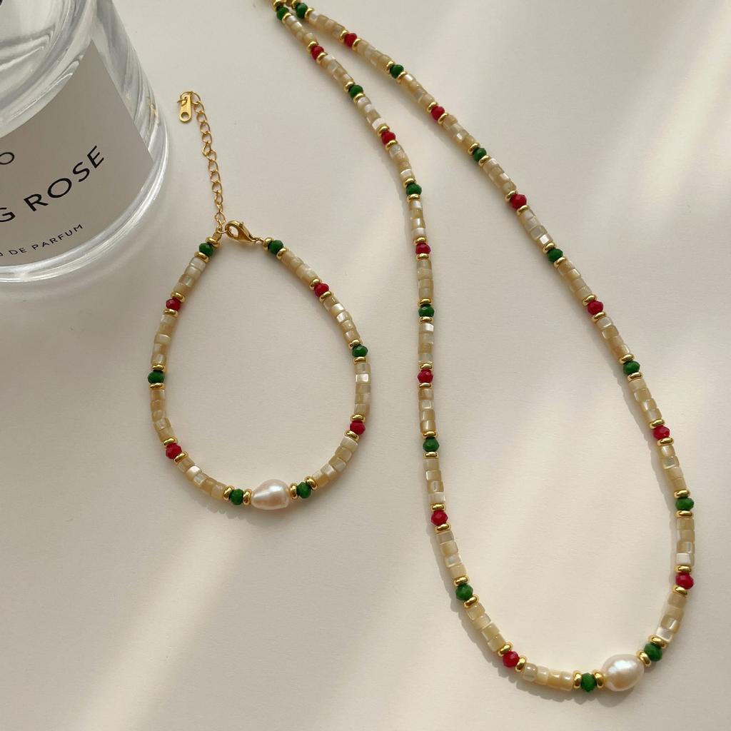 Niche fashion temperament wind handmade beaded collarbone chain S925 sterling silver horseshoe snail freshwater pearl necklace