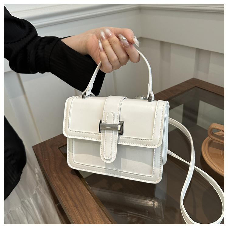 2025 spring and summer new Korean version handbag bag women's retro fashion shoulder small square bag foreign style contrasting color messenger bag