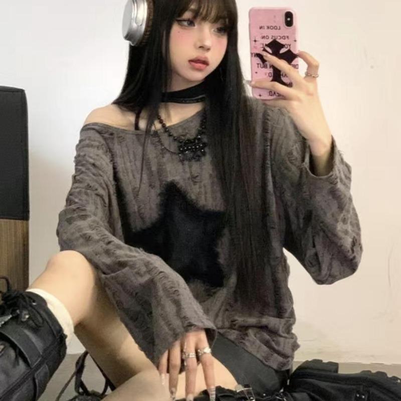 2KWEIRD Grunge Hole T-shirt Women Fashion Star Print Y2k Aesthetic Loose Tees Kpop Fairycore Ripped Tshirt Harajuku Gothic Streetwear