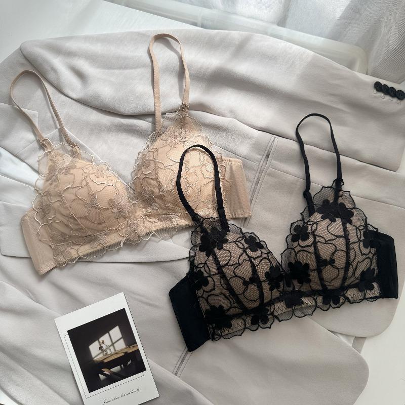 Rench Lace Underwear, Small Breasts Show Big Gathering, No Steel Ring Soft Support, Comfortable and Sexy Pure Desire Underwear