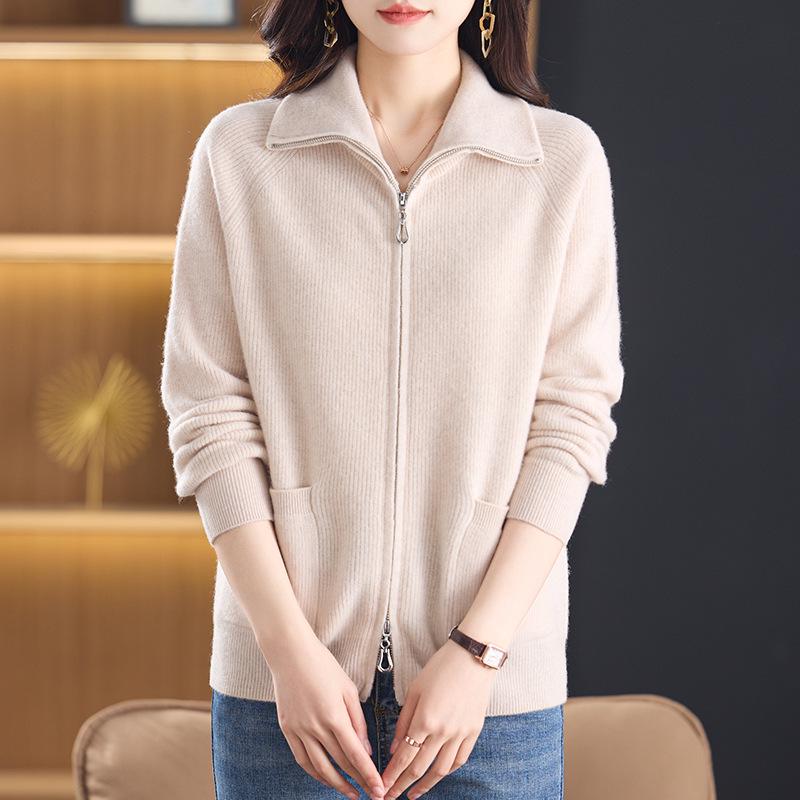 Women's Pure Wool Zipper Cardigan - Autumn/Winter Loose Lapel Knitwear for Middle-Aged Mothers