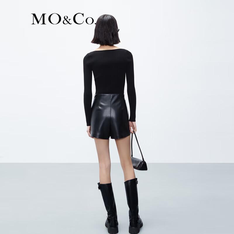 MO&Co. Autumn Slim-Fit Sweetheart V-Neck Knit Top