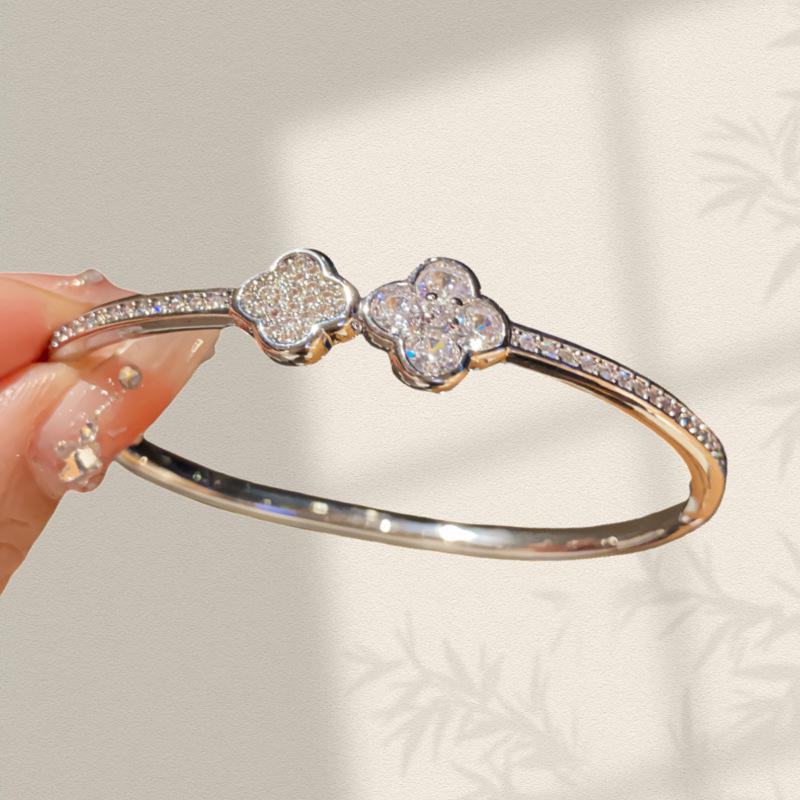 Cross Flower Zircon Bracelet: Light Luxury Mother-of-Pearl Four-Leaf Clover Jewelry