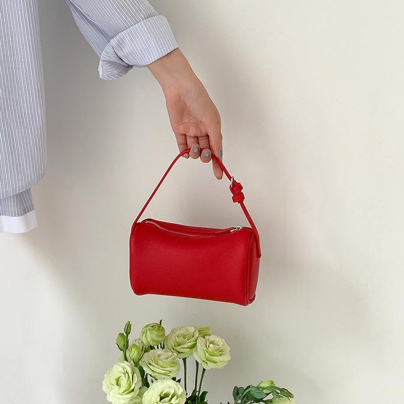 

Korean Minimalist Style Litchi Grain Cylinder Crossbody Bag for Women 2026 червоний