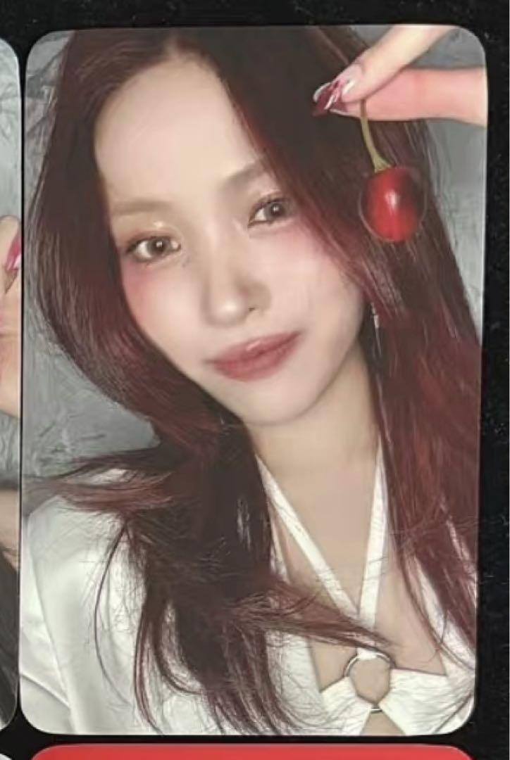 

[USED] itzy Ryujin GWBG soundwave pre-order bonus trading card