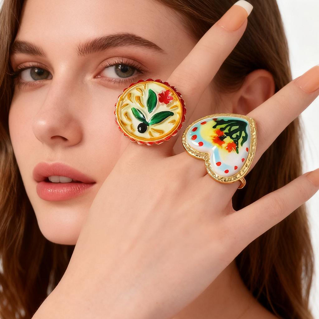 Artistic, niche, pastoral and ethnic style alloy printed flower heart-shaped opening, loot-mouthed women's ring