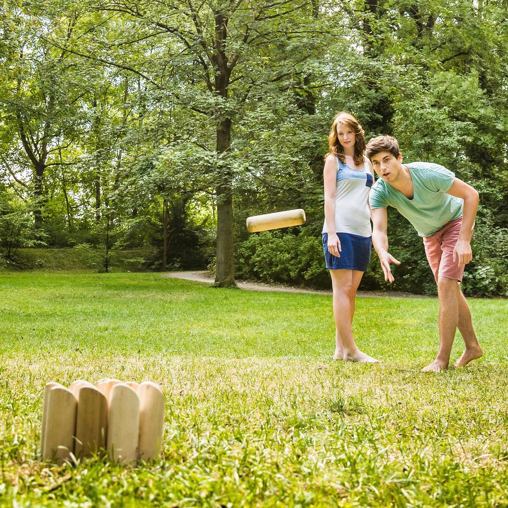 Gioco Molkky, Gioco di Lancio di Birilli in Legno con 12 Birilli, 1 Bastone da Lancio e Scatola da Trasporto, Giochi da Esterno per Adulti, Giardino, Picnic, Spiaggia, Festa