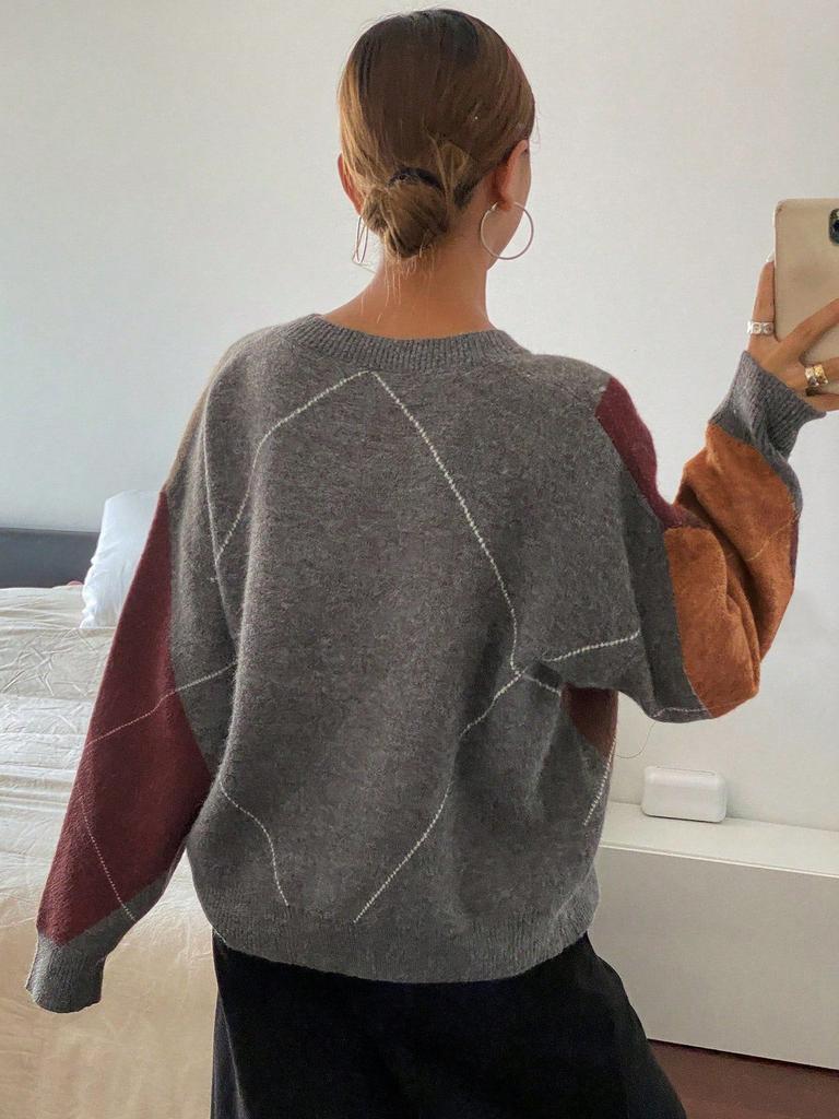 Vintage Contrast Rhomboid V-Neck Sweater Top