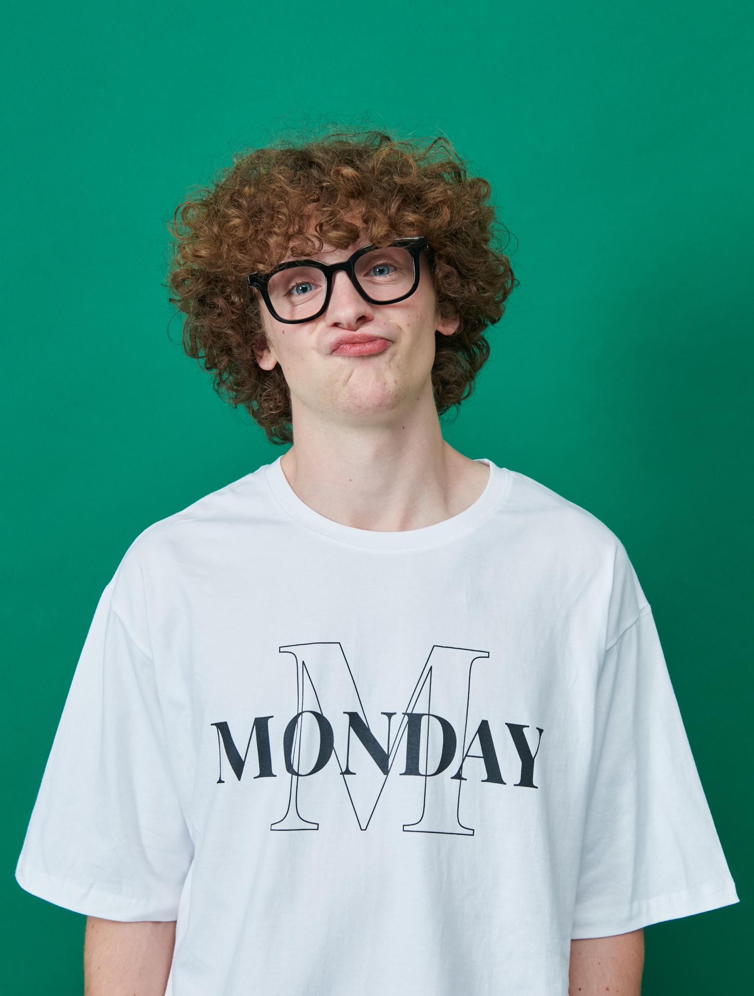 Cir Monday T-Shirt (White) Free Size
