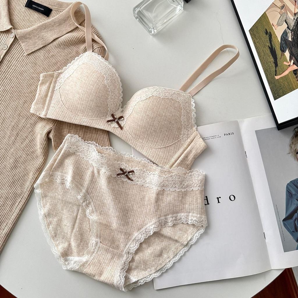 Sweet Girl Lace Edge Sexy Underwear Women's Small Breasts Gather and Show Big Anti-sagging Bra Women's Cotton Chest Without Steel Ring