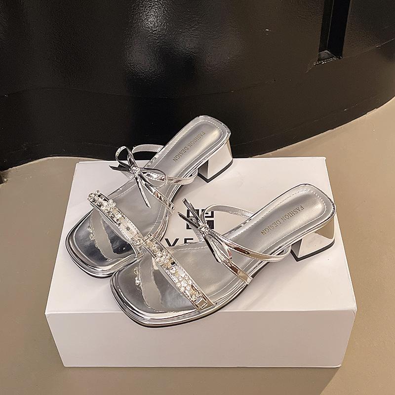 

Beautiful thick heel sandals women s summer wear 2025 new fashion rhinestone bow with skirt medium heel sandals 40