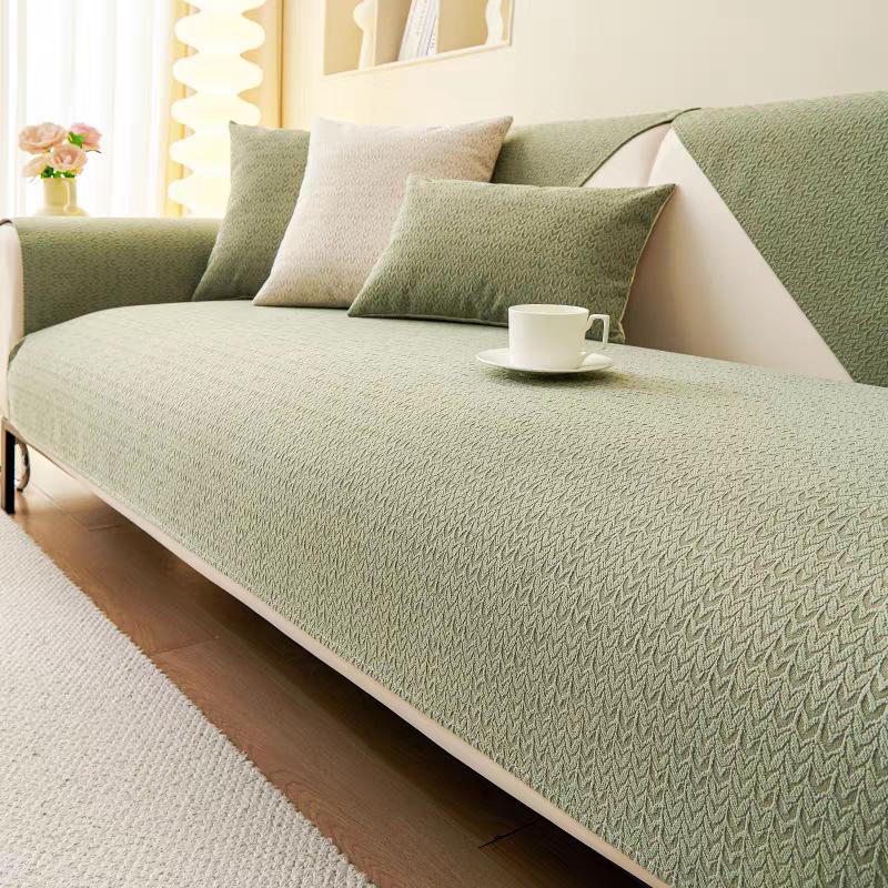 Простая подушка для дивана на все времена года — фото 4