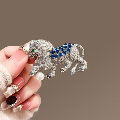 Spilla Leone Diamanti Pieni, Lusso Squisito, Spilla di Nicchia e Creativa, Abito, Spilla Animale