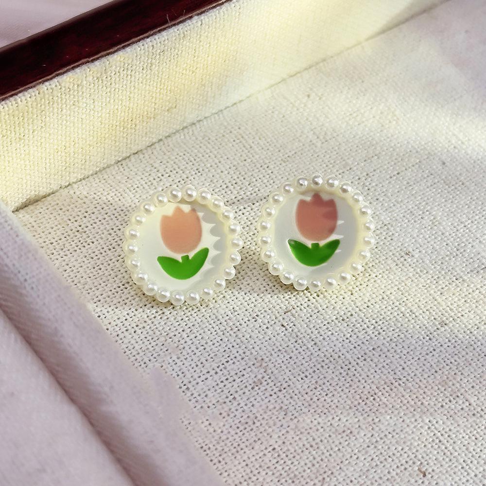Elegant Zircon Flower and Pearl Stud Earrings - High-End Niche Design