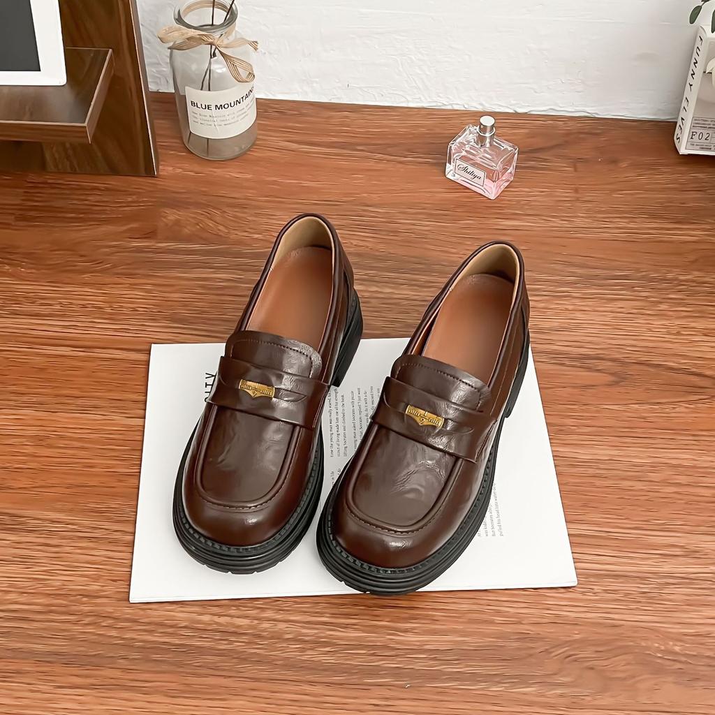 Grape mother spring new loafers women's small gold coins retro thick heel not tired feet wrinkled washed leather small leather shoes