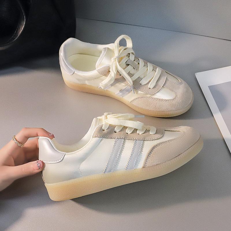 - Spring new women's shoes versatile breathable soft sole not tired feet trendy brand high-end casual women's shoes