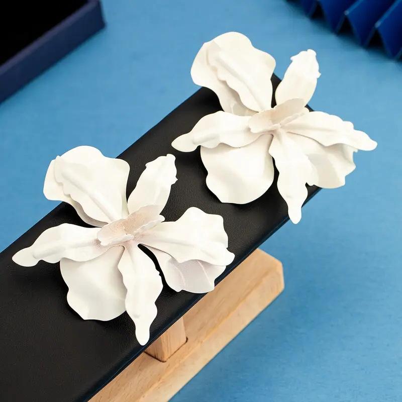 Stylish Oversized Geometric Pleated Paint Stud Earrings For Streetwear, Parties And Various Occasions Spring/Summer