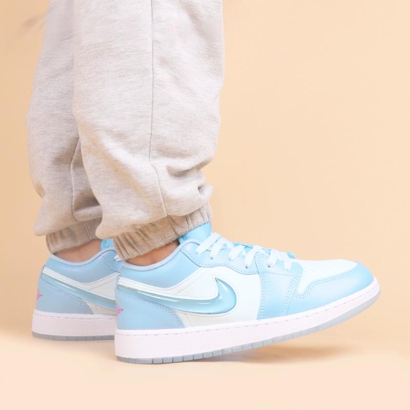 Jordan 1 Low SE Aquarius Blue GS FN7366-400