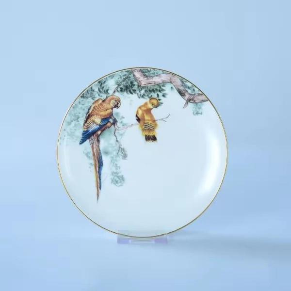 

Посуд із тваринами тропічного лісу, Обідні тарілки з кістяної порцеляни, Плоске десертне блюдо, Тортівниця, Чашка з блюдцем, Кухонне приладдя для дому