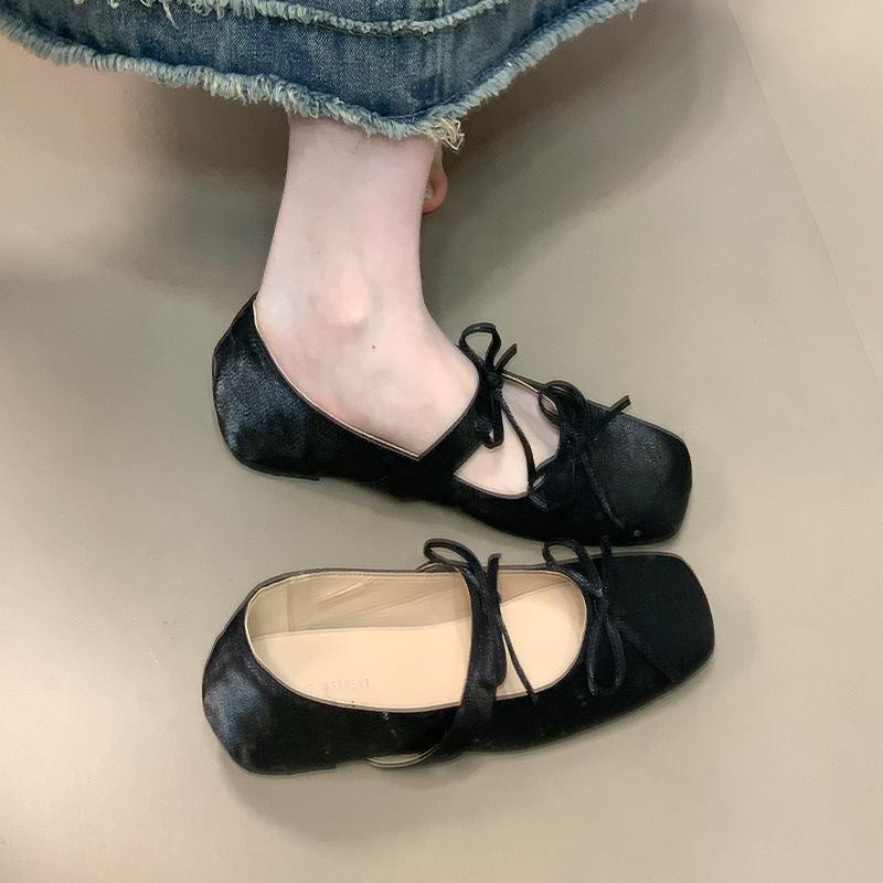 French sweet wind double bow Mary Jane shoes square head shallow mouth inner height increase single shoes women's 2025 new ballet