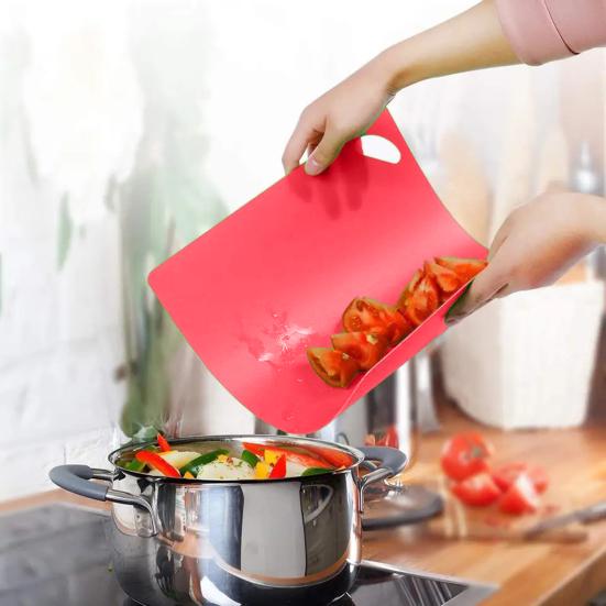 Non-Slip BPA-Free Cutting Board Flexible Foldable Cutting Mat Hanging Hole Design Meat Vegetable Thin Chopping Board