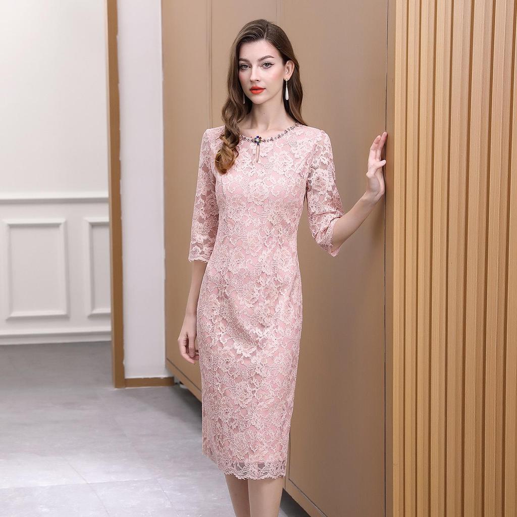 Elegant Spring Lace Qipao: Mid-Length Chinese Style Evening Gown for Weddings and Banquets