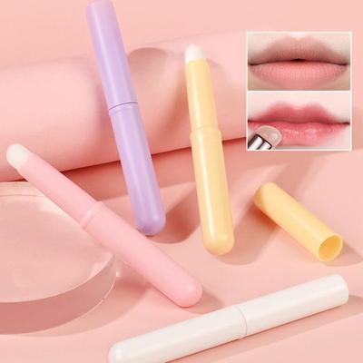 Multifunktionale Fingerspitzen-Lippenstift-Verblendungs-Make-up-Pinsel Präzisions-Concealer-Make-up-Pinsel Gewölbter tragbarer Lippenpinsel