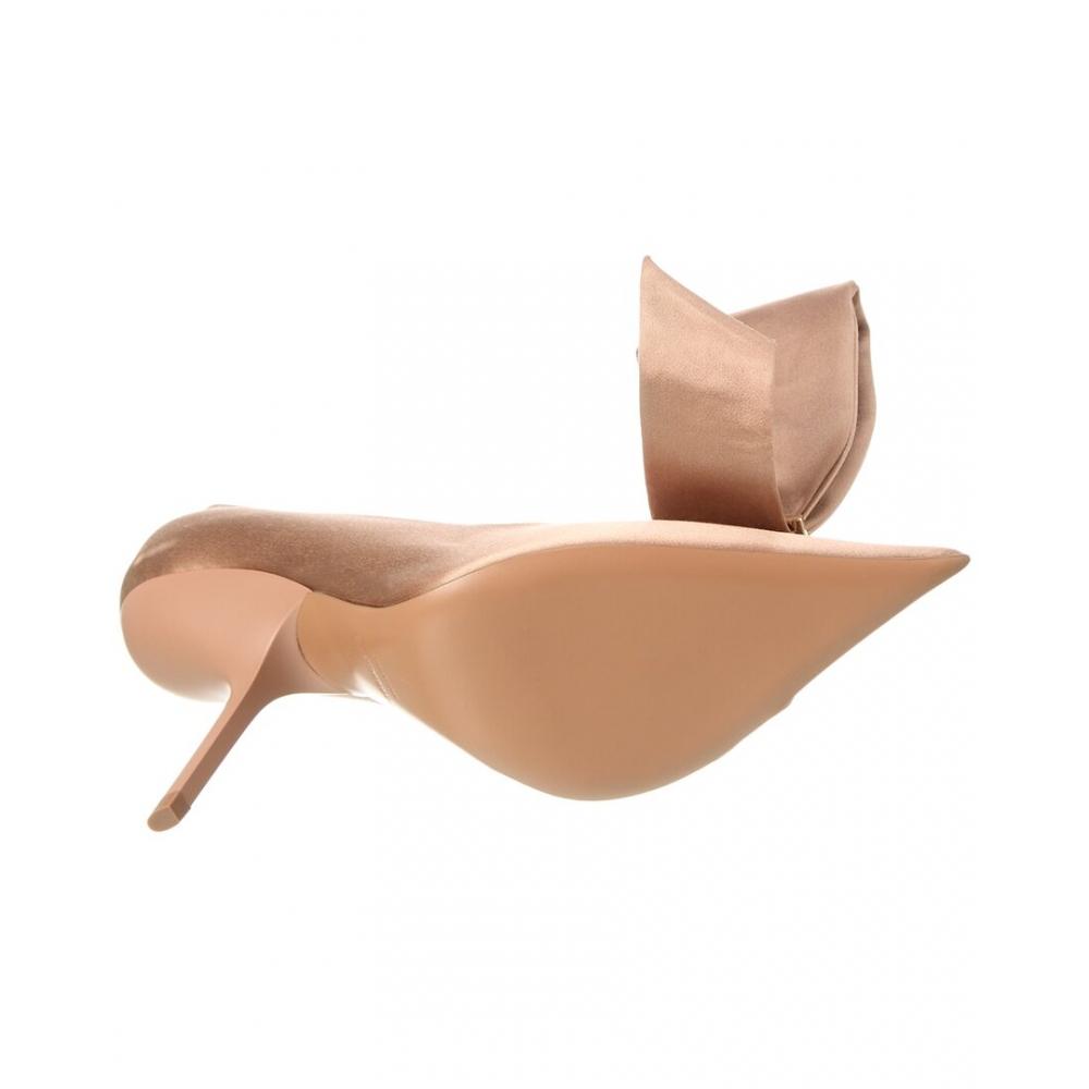 Salvatore Ferragamo Ferragamo Erica X5 Satin Pump Pink