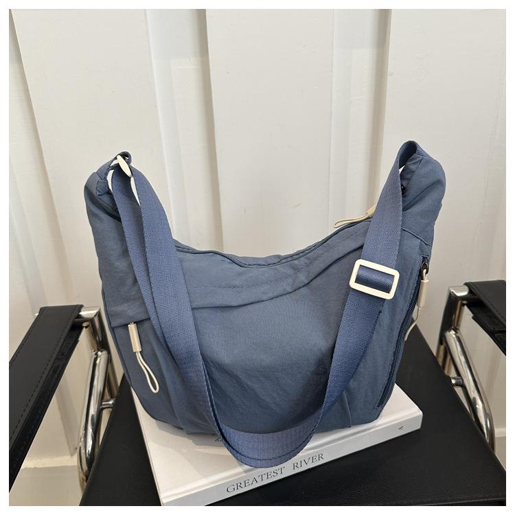 Fashion Lazy Wind Large Capacity New Simple Literary Nylon Women's Trend Casual Light Shoulder Crossbody Bag