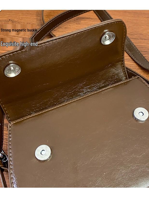 Damska Mała Kwadratowa Torba Crossbody 2024: Jednolity kolor, Teksturowany w stylu retro, Modny fason na ramię