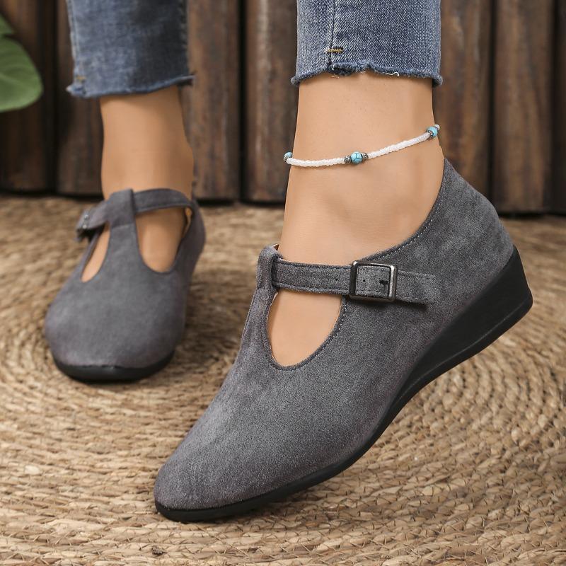 New Pointed-toe Shallow-mouthed Button-up Wedge Heels for Women In Large Size Single Shoes