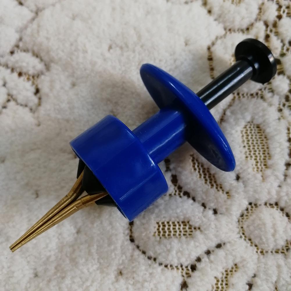 

Small Live Worm Loadng Tool Earth Worm Red-Worm Maggots Loading Clip Fishing Tool for Carp Fishing Supplies синий