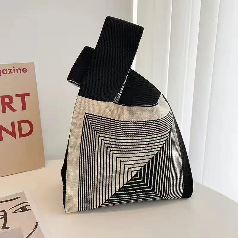Festive Knit Souvenir Tote: Versatile Casual Handbag & Classic Storage Bag