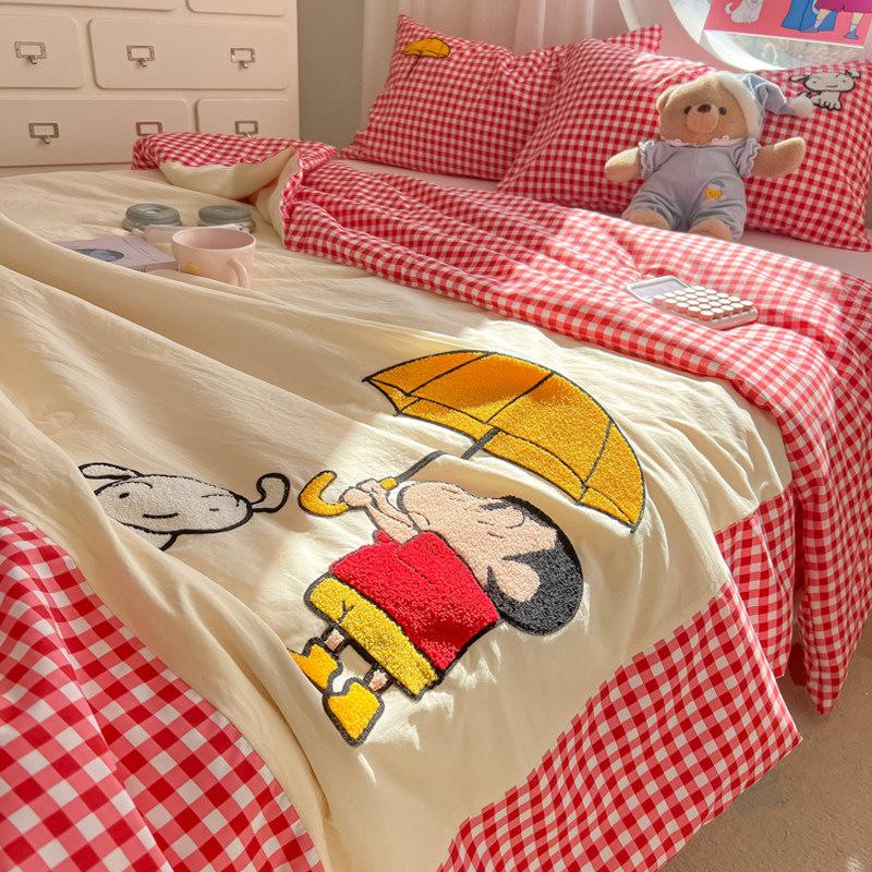Hello Kitty 2026 Summer Quilt Set: New Style, Air Conditioning Compatible, Machine Washable, Single Student Four-Piece.