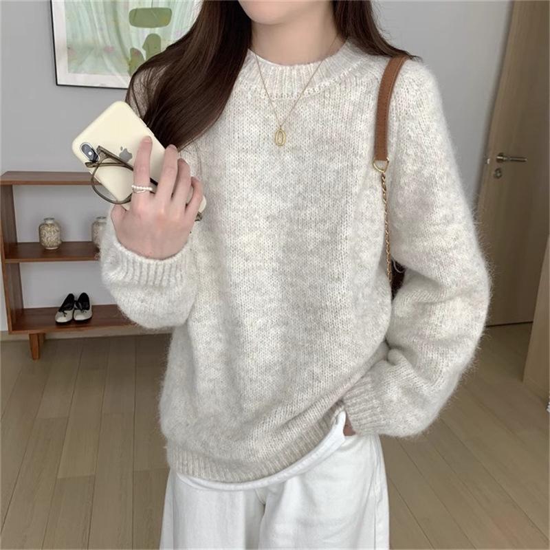 Women's Retro Solid Color Round Neck Sweater - Loose Fit Knitwear for Autumn/Winter 2025
