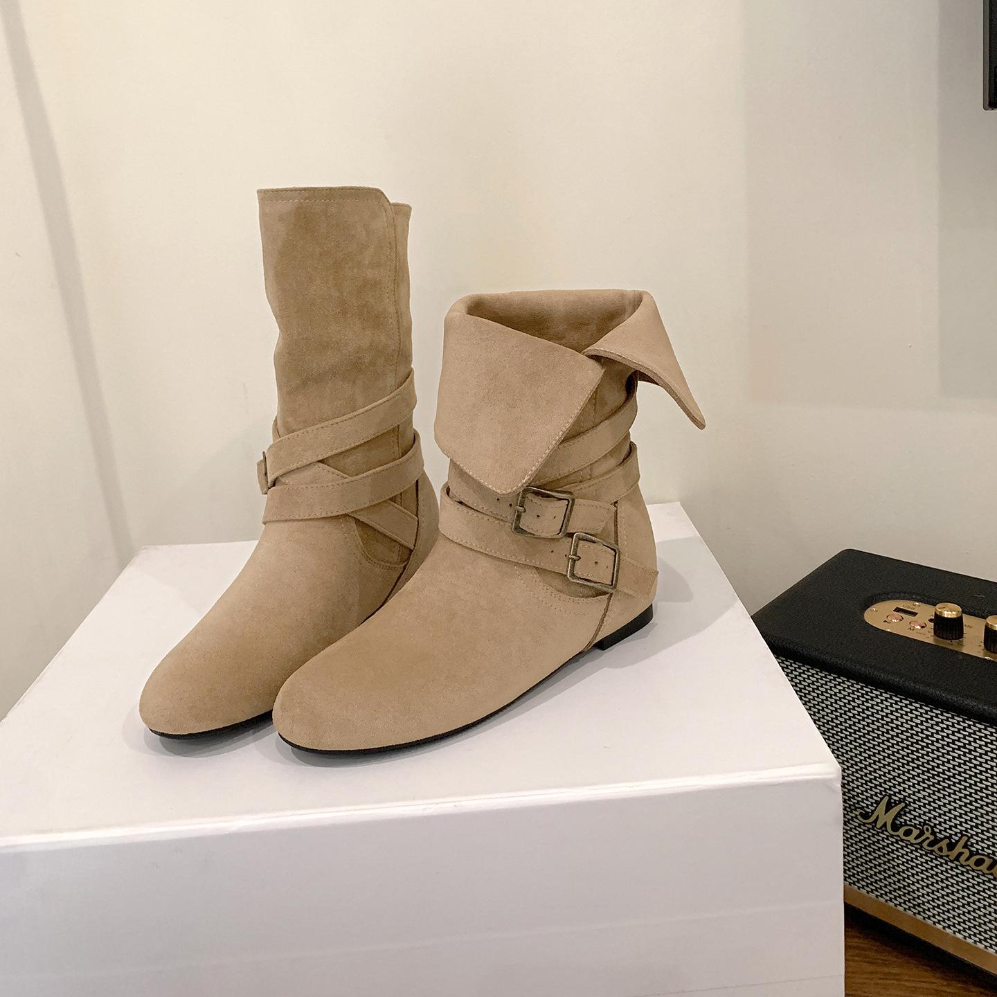 

Женские ковбойские сапоги до колена в стиле ретро, на внутренней высоте 6 см, с круглым носком, ремешком с пряжкой и мягким присборенным дизайном. 38