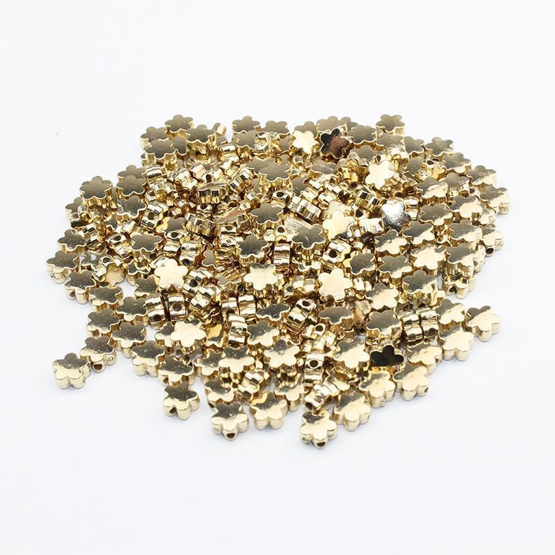 

Бусины CCB Plum Blossom: Гальванизированные разделительные бусины для браслетов своими руками, пластиковые, гладкие, с небольшим цветочным узором 200 pieces per pack