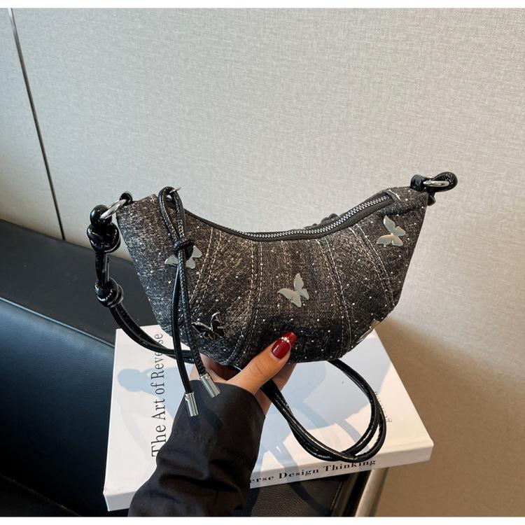 

Women s new fashion summer butterfly messenger bag popular shoulder underarm bag large capacity commuter bag чорний