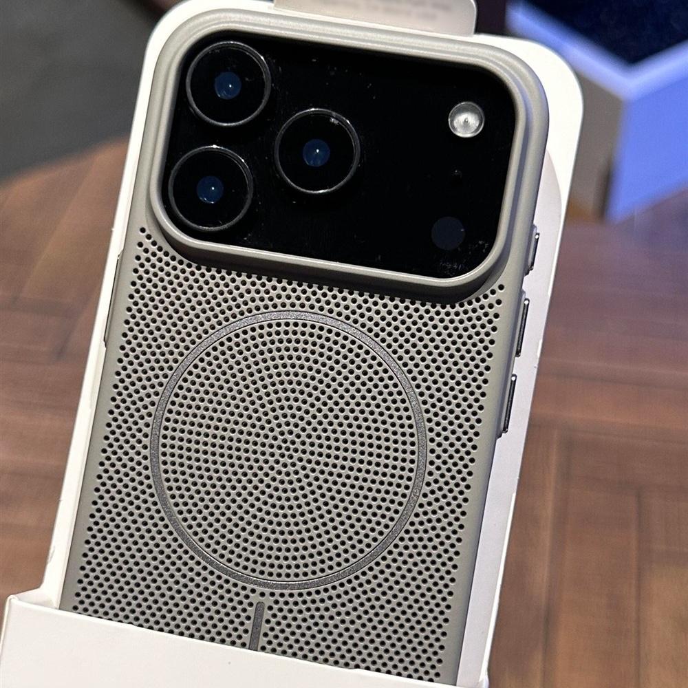Mesh Heat Dissipation For Magsafe Phone Case For iPhone 17 Air 16 15 14 13 12 Plus Pro Max 17ProMax 17Pro Magnetic Charge Cover
